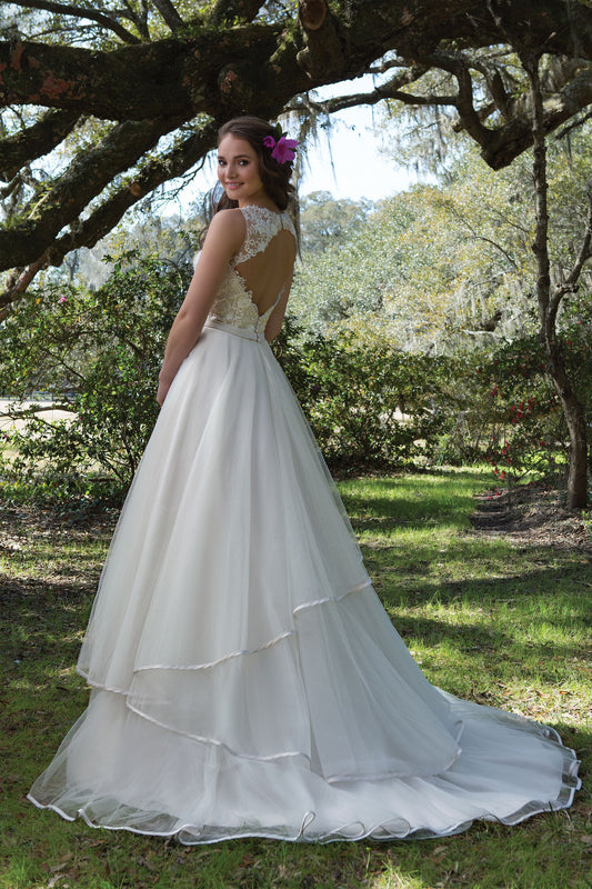 Sweetheart Gown 6175