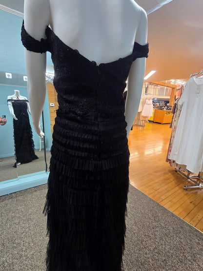 Sydney's Closet 7322