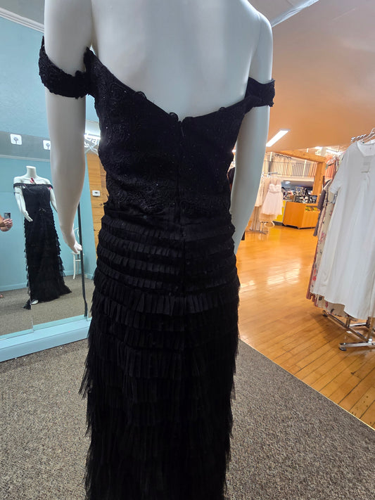 Sydney's Closet 7322