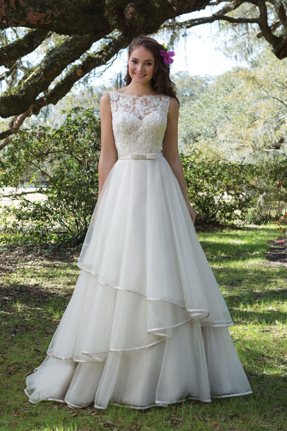 Sweetheart Gown 6175